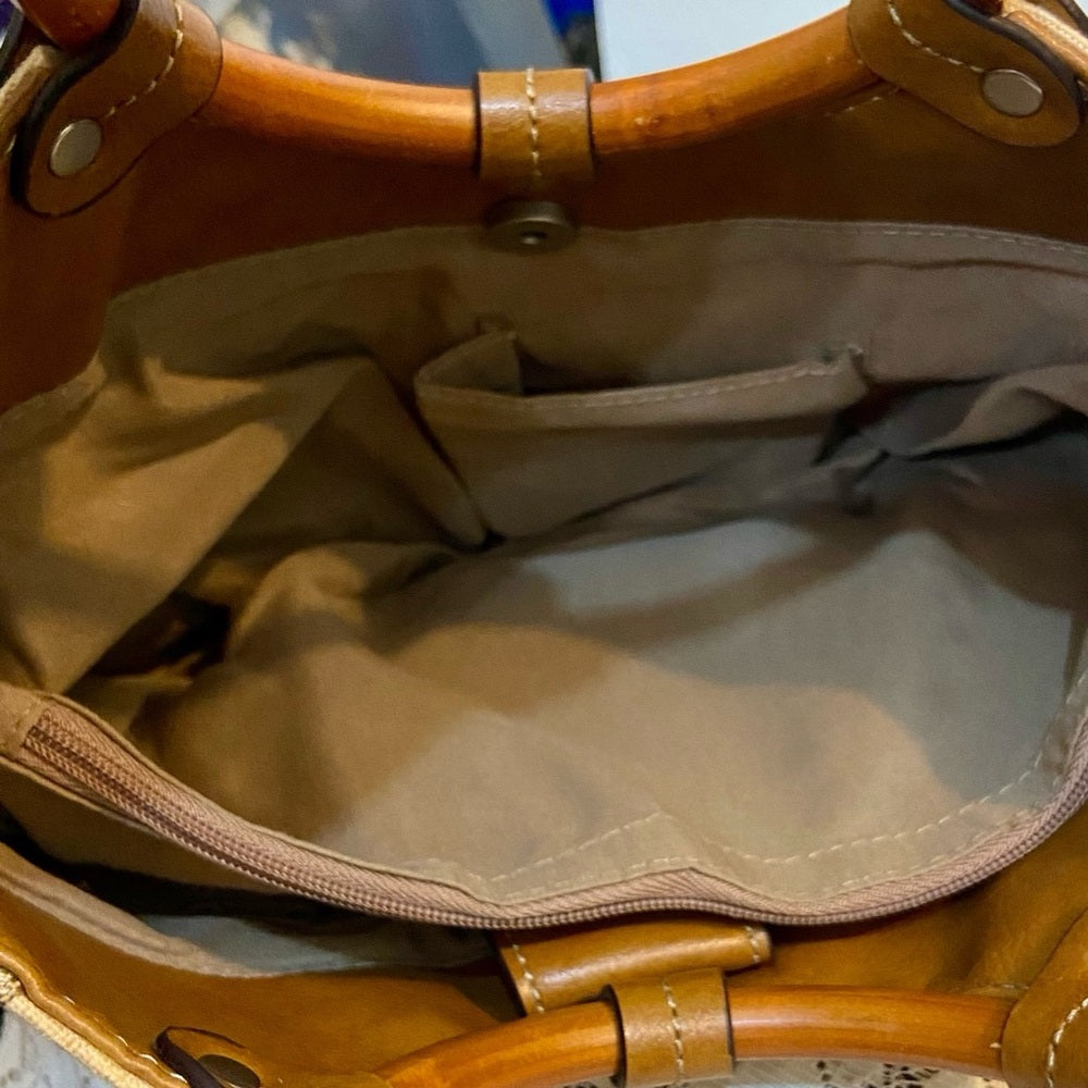 Relic Floral Beige Handbag with Tan Leather Trim (11in x 8.5in x 4in)