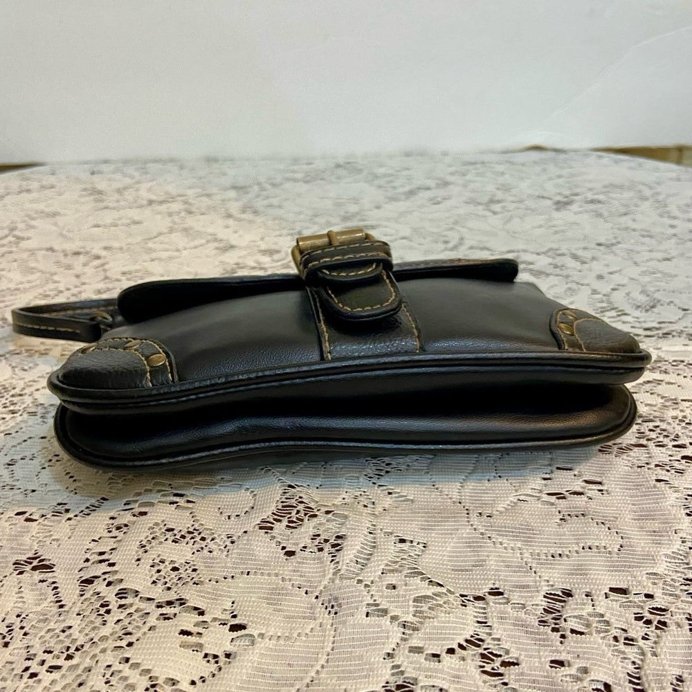 Small Black Faux Leather HandBag (8in x 5in x 2in )
