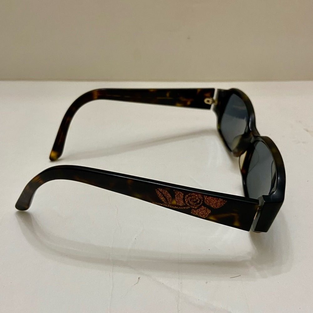 Fendi, Brown Tortoise Sunglasses with Gold Floral Design F924 215 135
