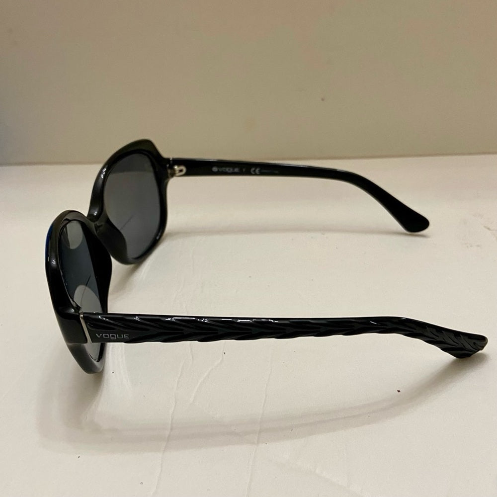 Vintage, Vogue, Black Bi-Focal Sunglasses with Braided Temples