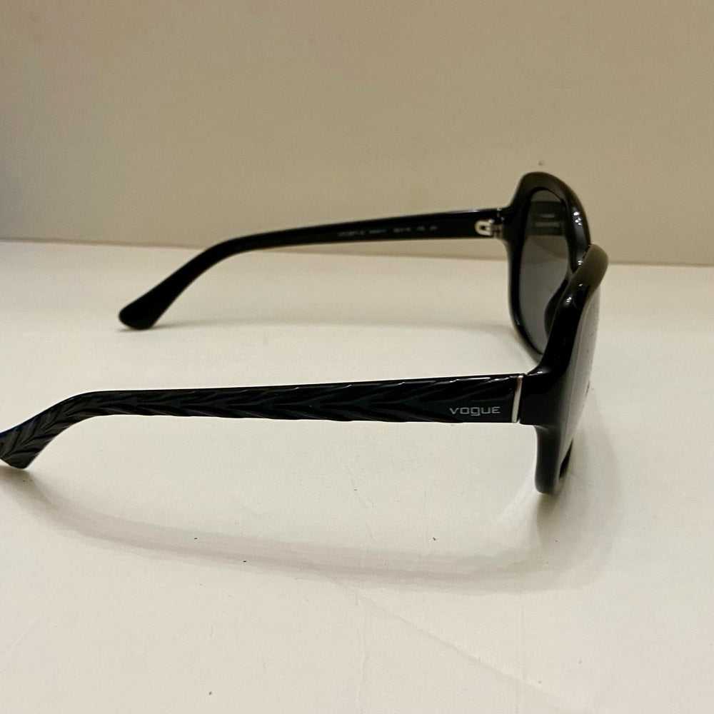Vintage, Vogue, Black Bi-Focal Sunglasses with Braided Temples