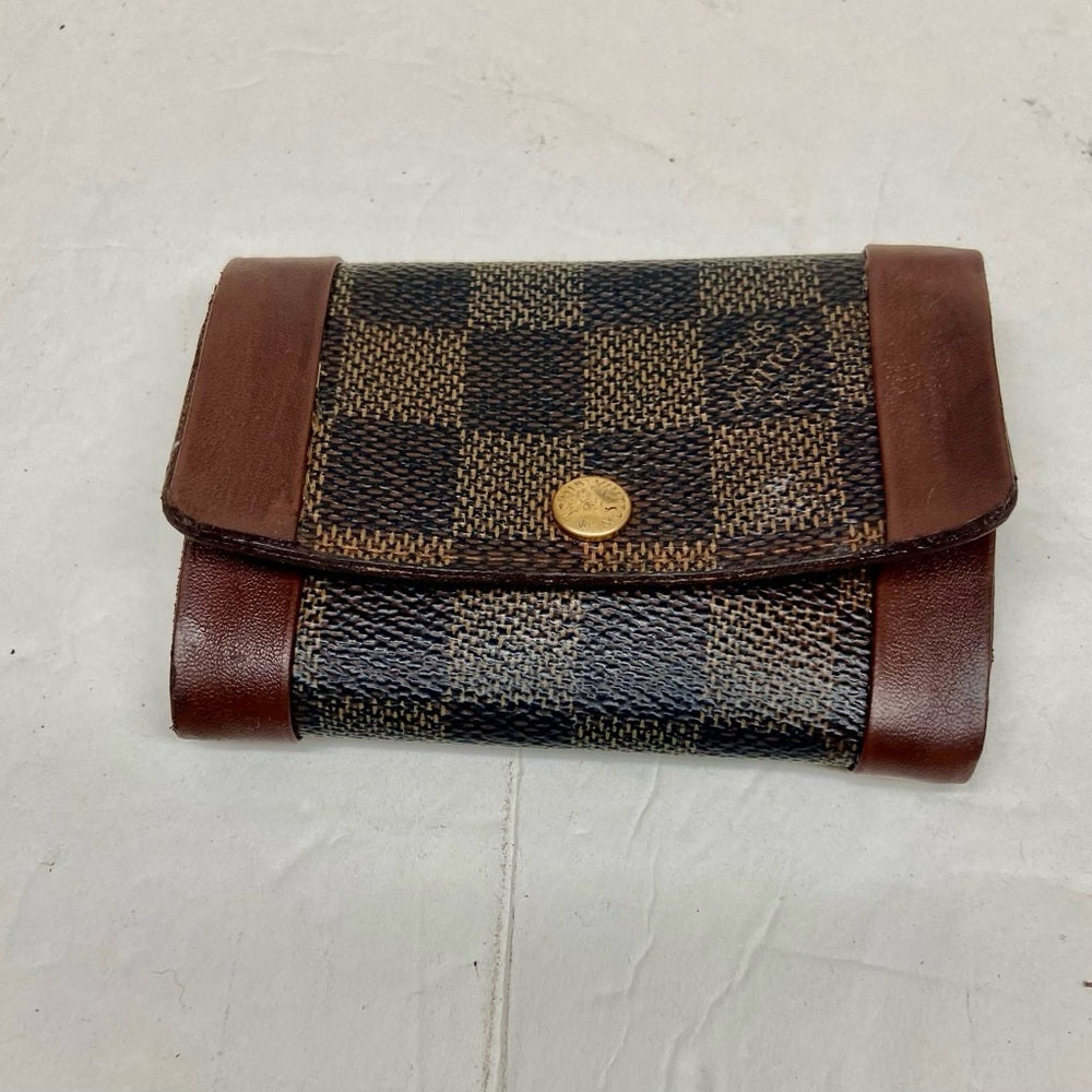 Louis Vuitton, Damier Ebene 6-Hooks Key Case