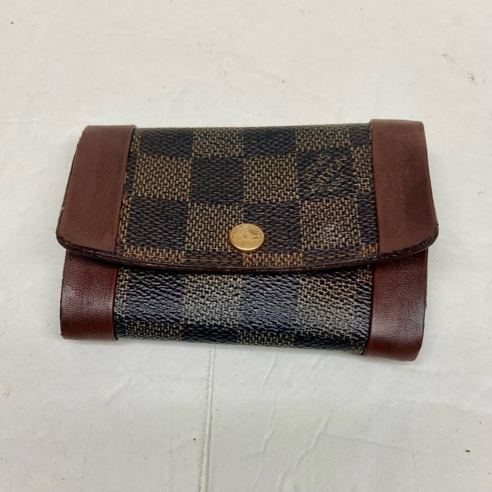 Louis Vuitton, Damier Ebene 6-Hooks Key Case