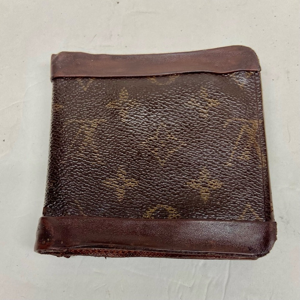 Vintage Louis Vuitton Men's Credit Card Wallet 4inx4in (CT0081)