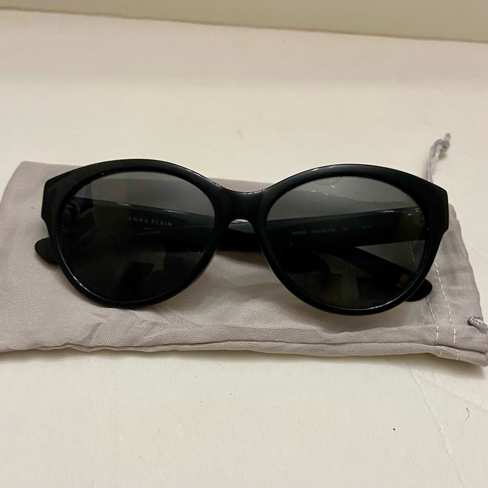 Vintage, Anne Klein Black Sunglasses AK7005 (001) 140 06/15
