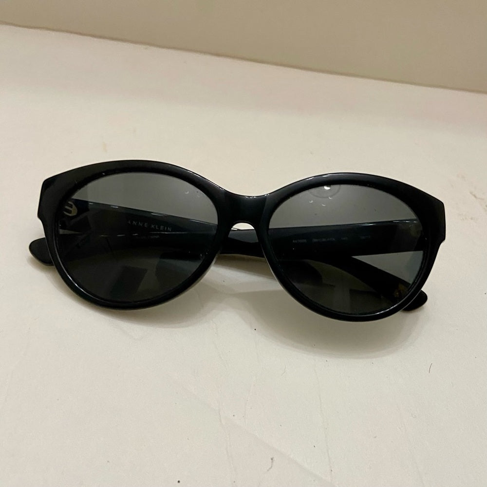 Vintage, Anne Klein Black Sunglasses AK7005 (001) 140 06/15