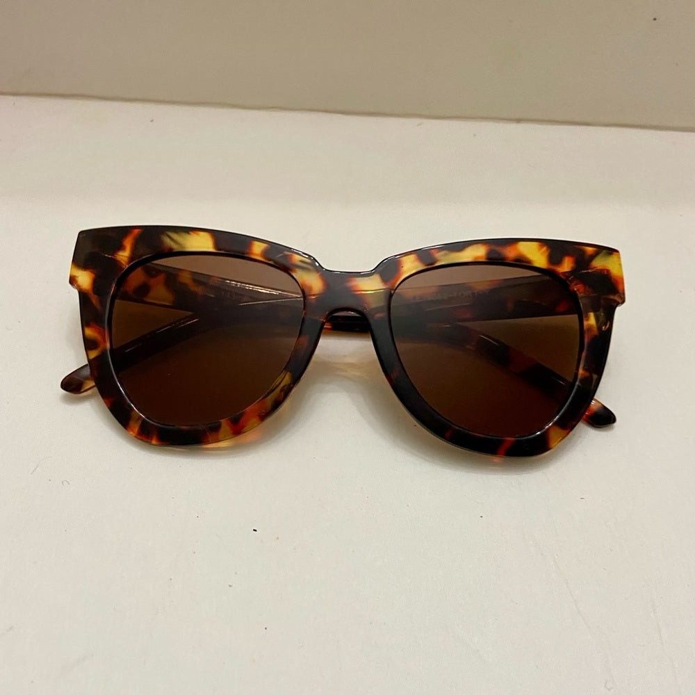Vintage, Cat Eye Brown Tortoise Large Sunglasses -LE19052 UV400