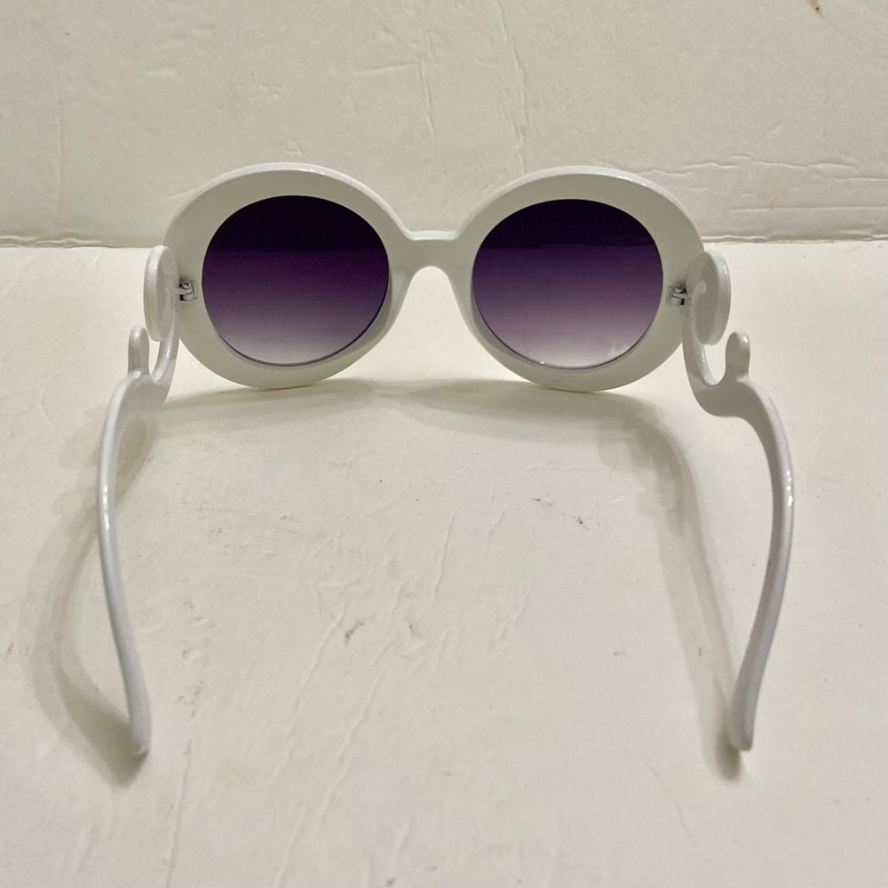 Elegant, High Fashion White Round Sunglasses