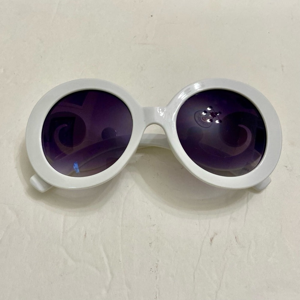 Elegant, High Fashion White Round Sunglasses