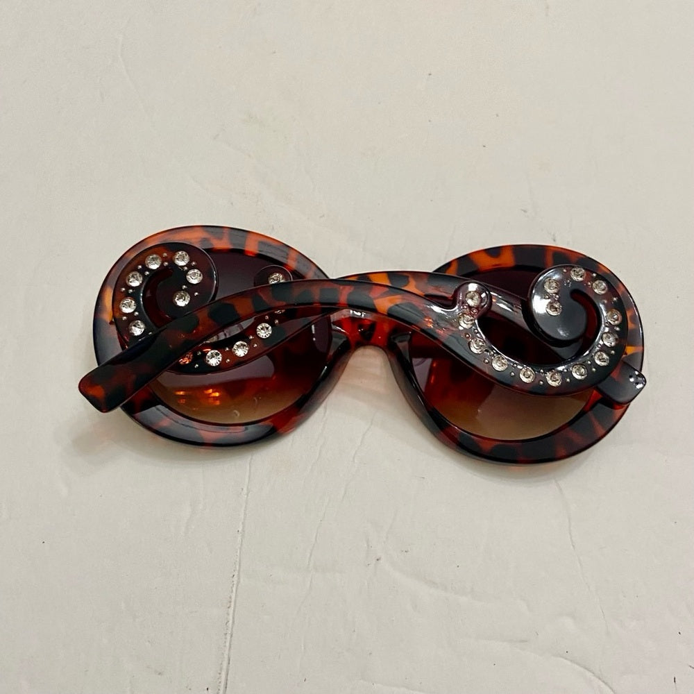 Elegant, High Fashion Leopard Brown Round Sunglasses with Rhinestones