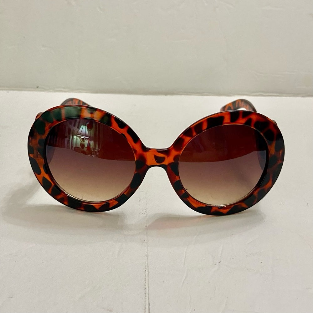 Elegant, High Fashion Leopard Brown Round Sunglasses with Rhinestones