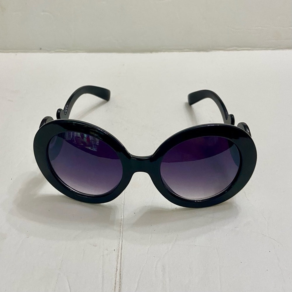 Elegant, High Fashion Black Round Sunglasses with Rhinestones