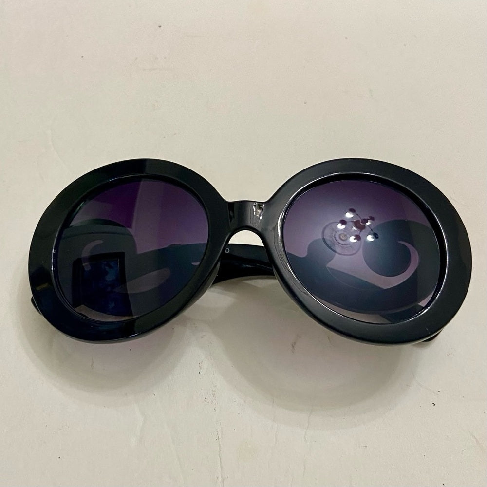 Elegant, High Fashion Black Round Sunglasses with Rhinestones
