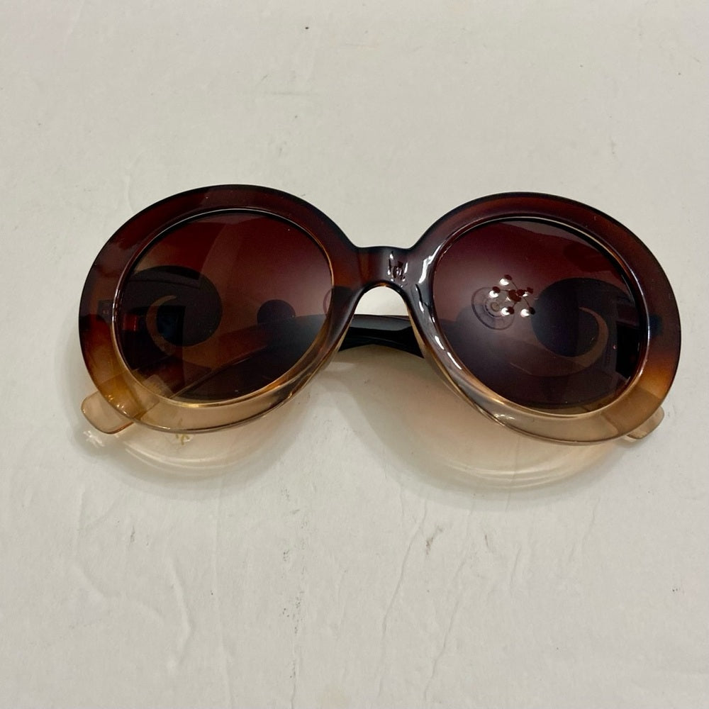 Elegant, Fashionable Smoky Brown Round Sunglasses