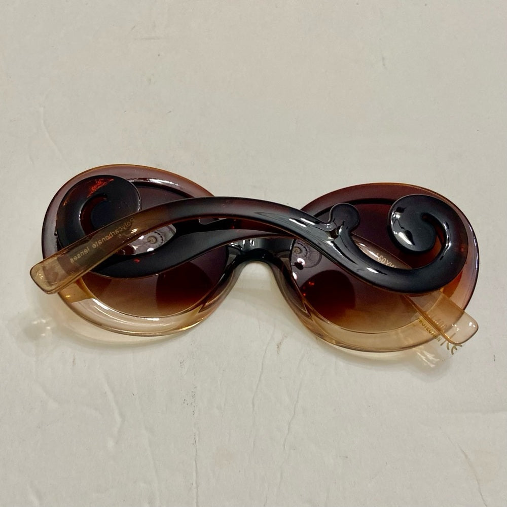Elegant, Fashionable Smoky Brown Round Sunglasses