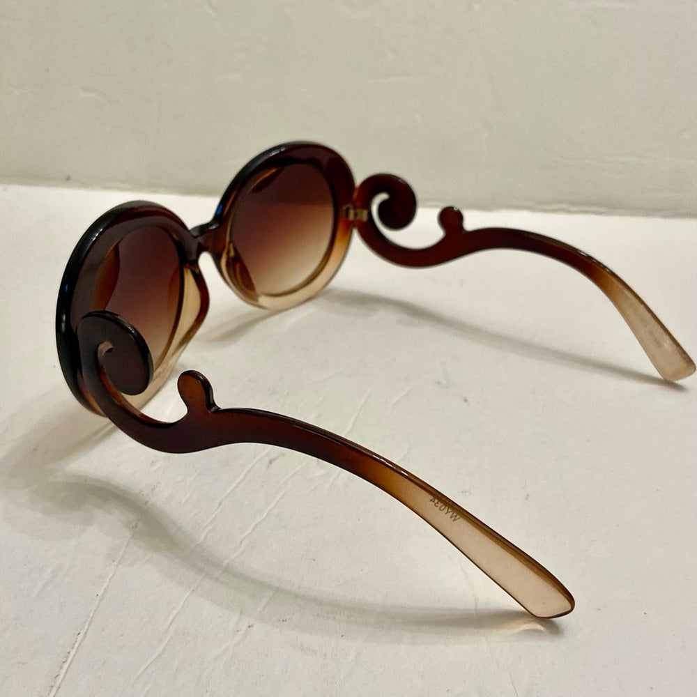 Elegant, Fashionable Smoky Brown Round Sunglasses