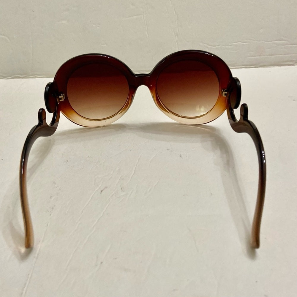 Elegant, Fashionable Smoky Brown Round Sunglasses