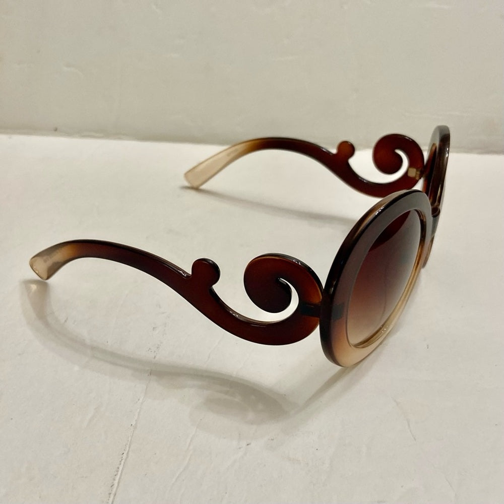 Elegant, Fashionable Smoky Brown Round Sunglasses