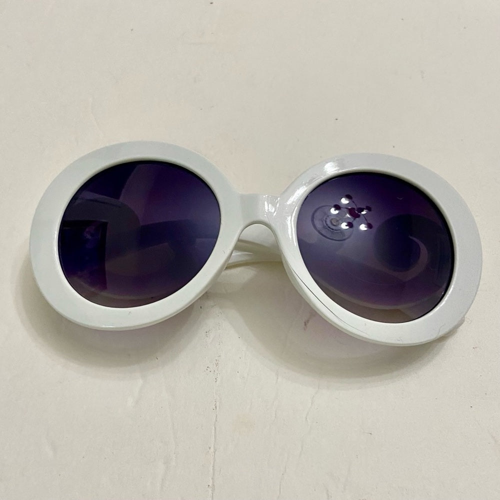 Elegant, Fashionable White Round Sunglasses with Rhinestones