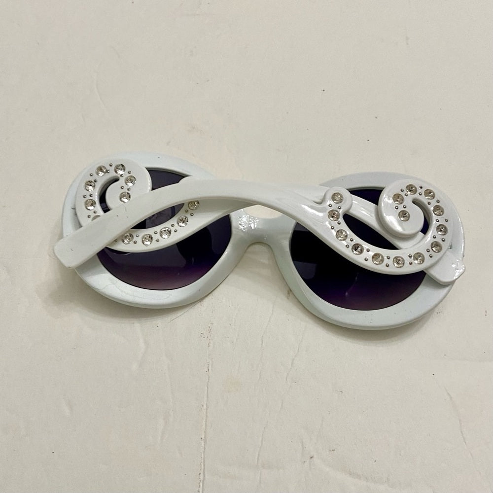 Elegant, Fashionable White Round Sunglasses with Rhinestones
