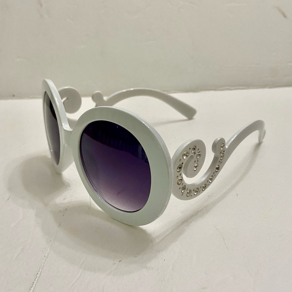 Elegant, Fashionable White Round Sunglasses with Rhinestones