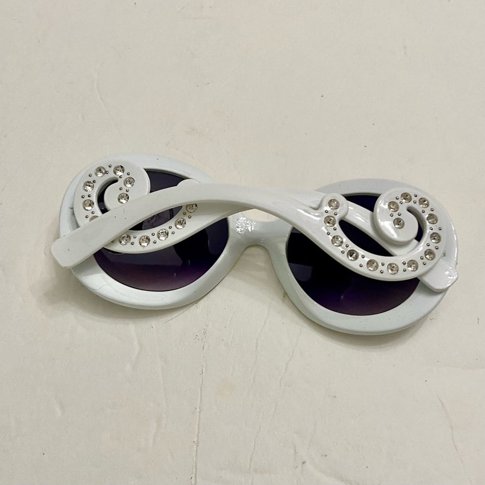 Elegant, Fashionable White Round Sunglasses with Rhinestones