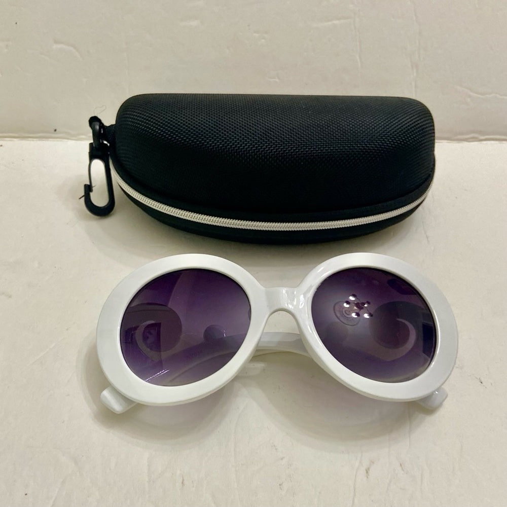 Elegant, Fashionable White Round Sunglasses with Rhinestones