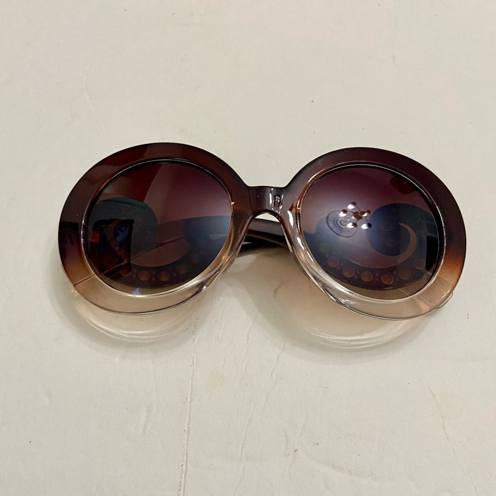 Elegant, Fashionable Smoky Brown Round Sunglasses with Rhinestones