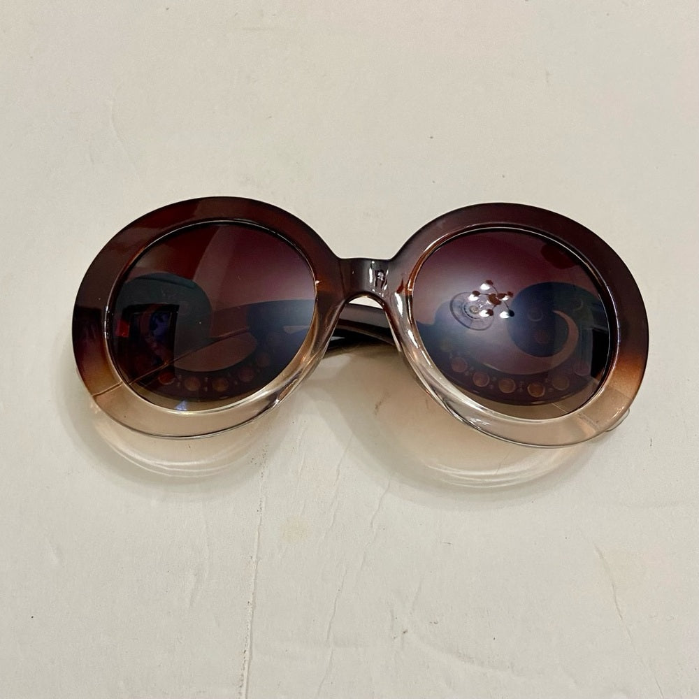 Elegant, Fashionable Smoky Brown Round Sunglasses with Rhinestones