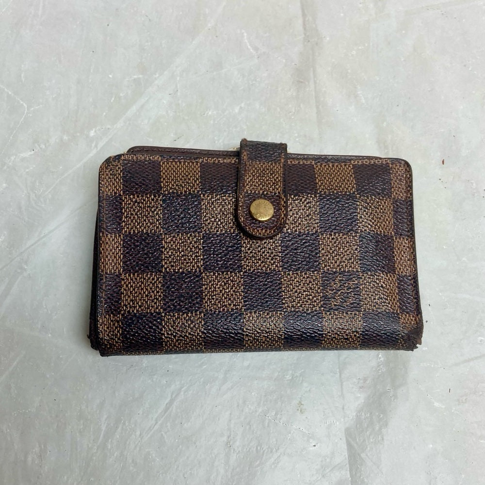 Louis Vuitton Damier Ebene Kisslock Compact Wallet 5in x 4in