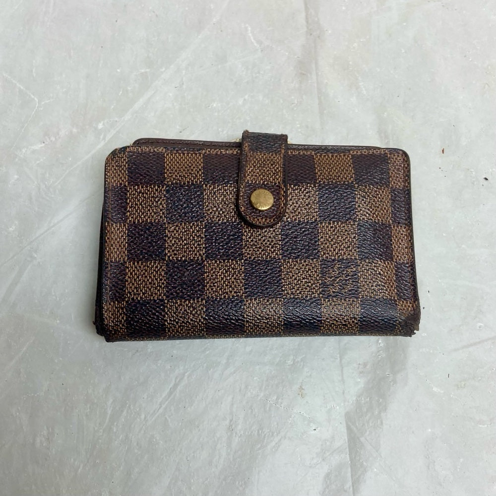 Louis Vuitton Damier Ebene Kisslock Compact Wallet 5in x 4in
