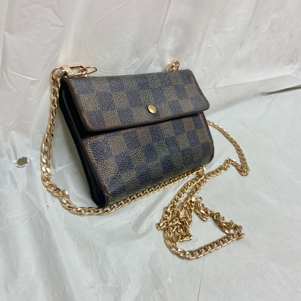Louis Vuitton, Damier Ebene Passport Wallet -Crossbody (SP0024)