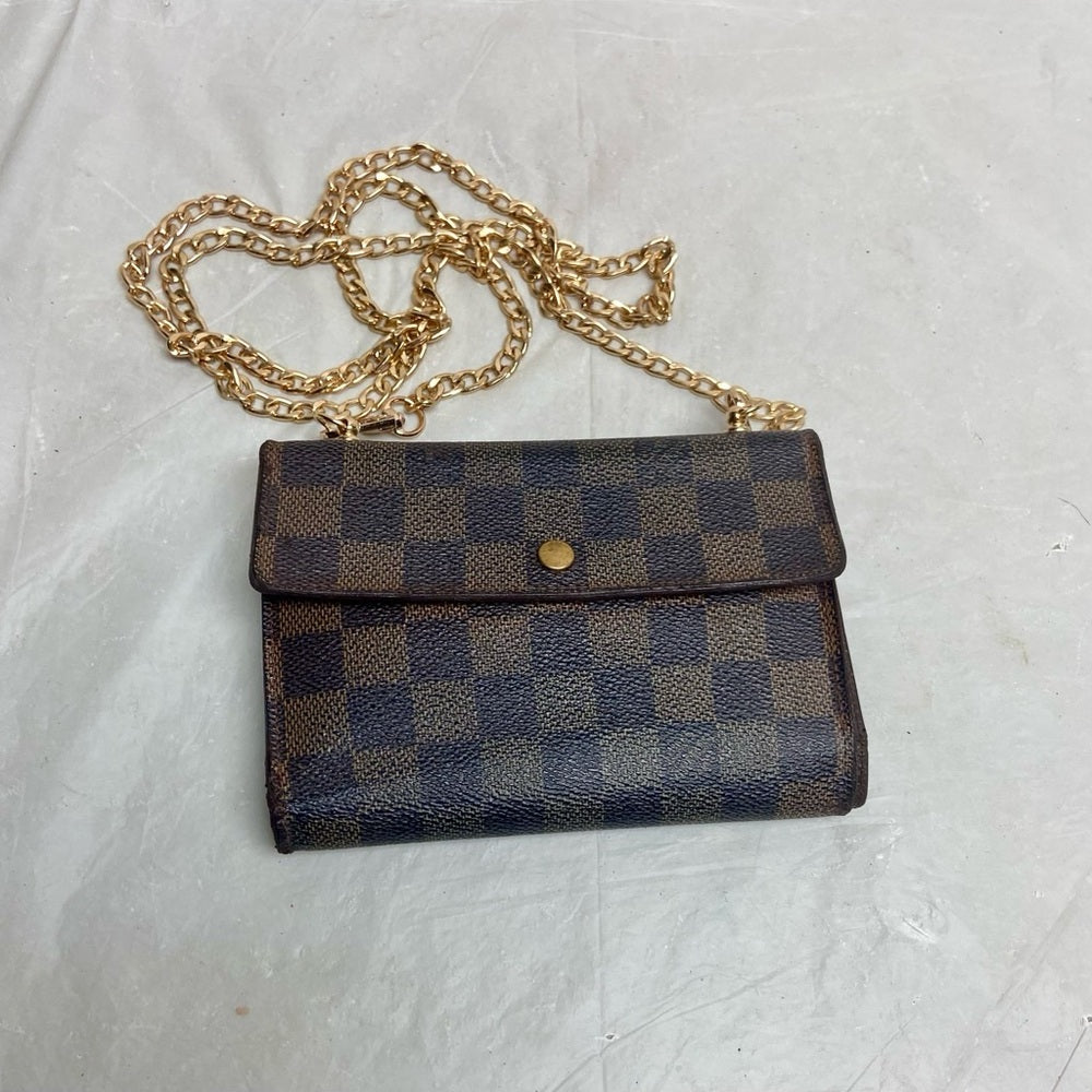 Louis Vuitton, Damier Ebene Passport Wallet -Crossbody (SP0024)
