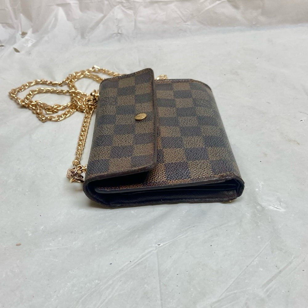 Louis Vuitton, Damier Ebene Passport Wallet -Crossbody (SP0024)