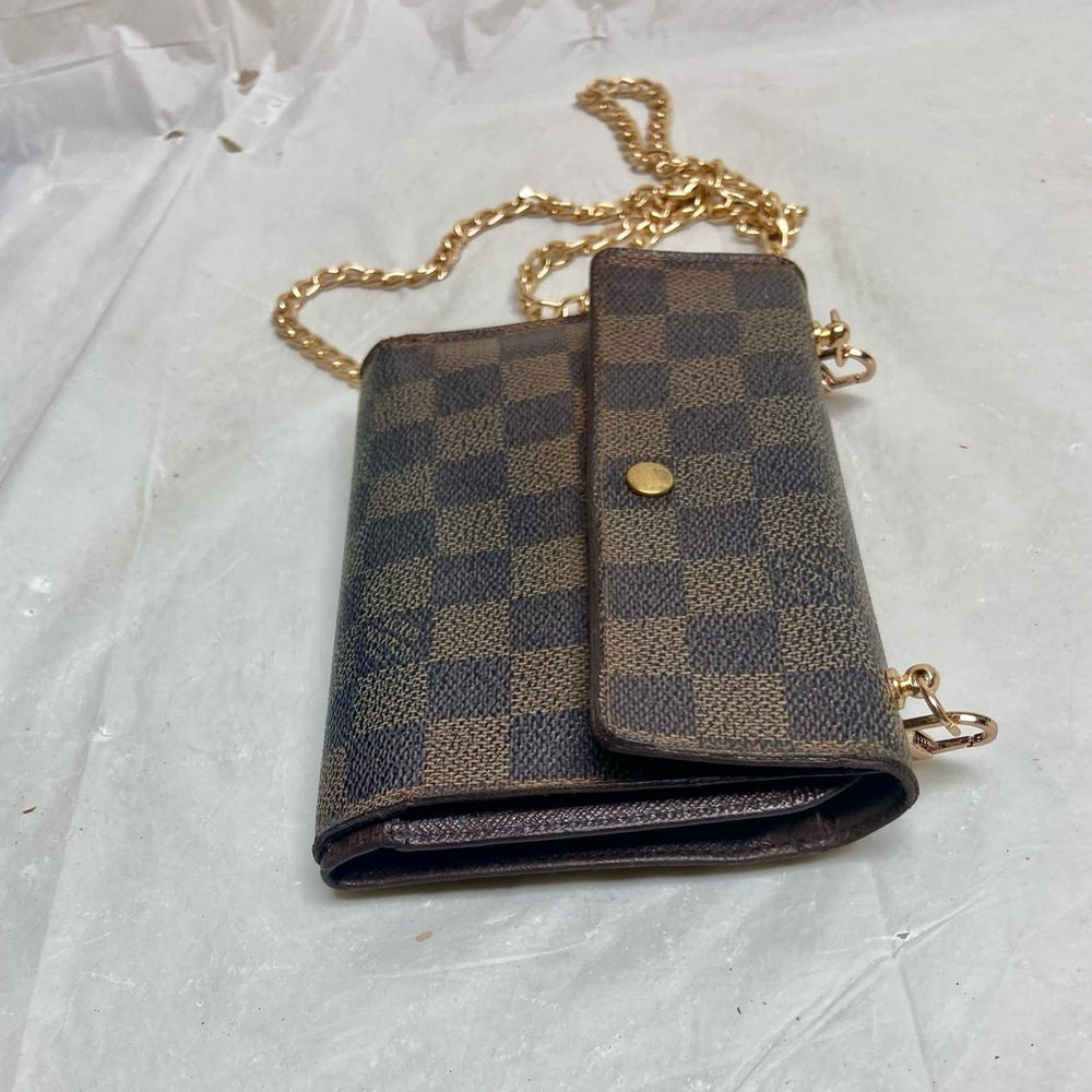Louis Vuitton, Damier Ebene Passport Wallet -Crossbody (SP0024)