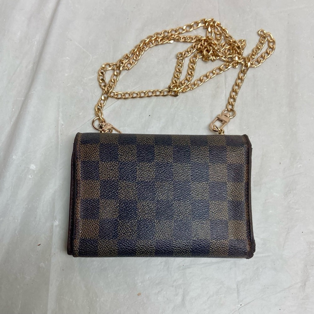 Louis Vuitton, Damier Ebene Passport Wallet -Crossbody (SP0024)