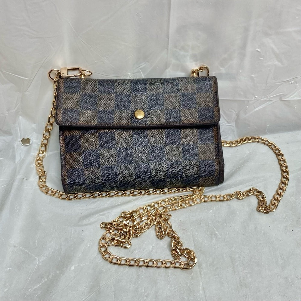 Louis Vuitton, Damier Ebene Passport Wallet -Crossbody (SP0024)