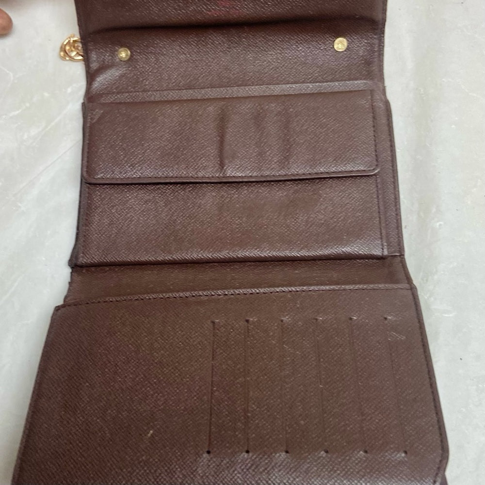 Louis Vuitton, Damier Ebene Passport Wallet -Crossbody (SP0024)