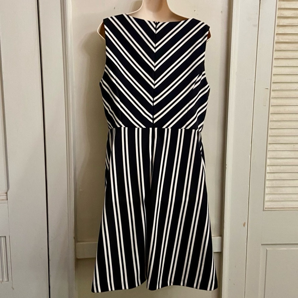 Elle Black and White Stripes Dress Size 12