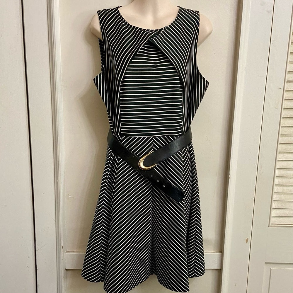Julian Taylor Black and White Dress 14P