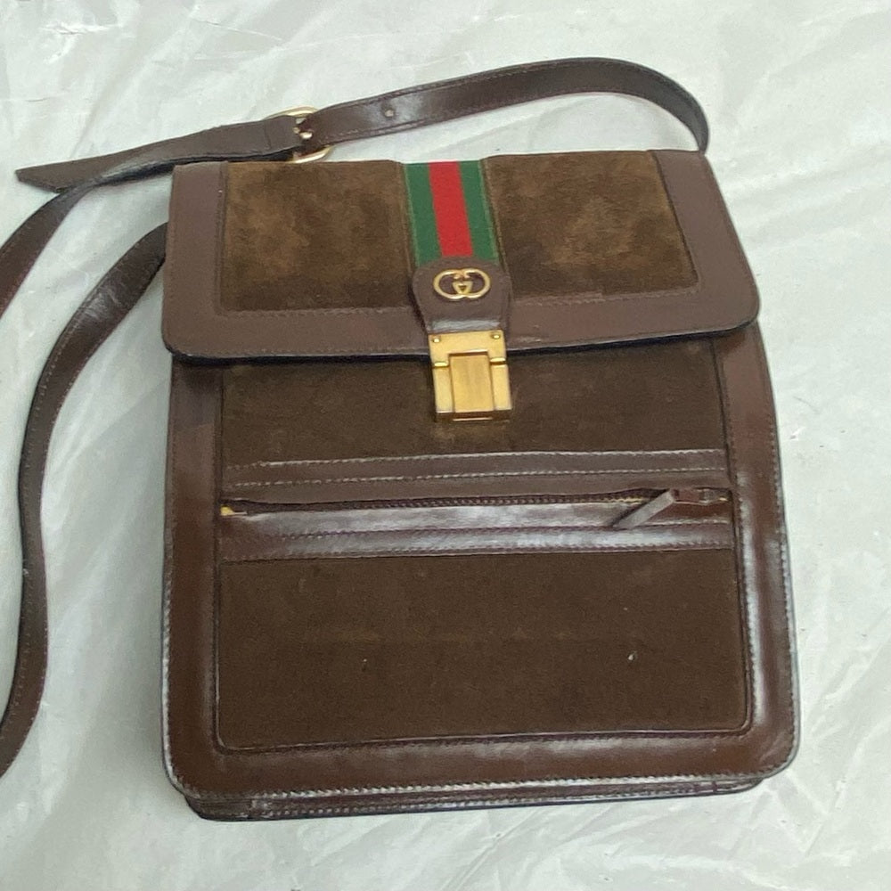 Vintage Gucci Rare Sherry line Suede Leather Shoulder-Crossbody 10in x 8in x 2.5
