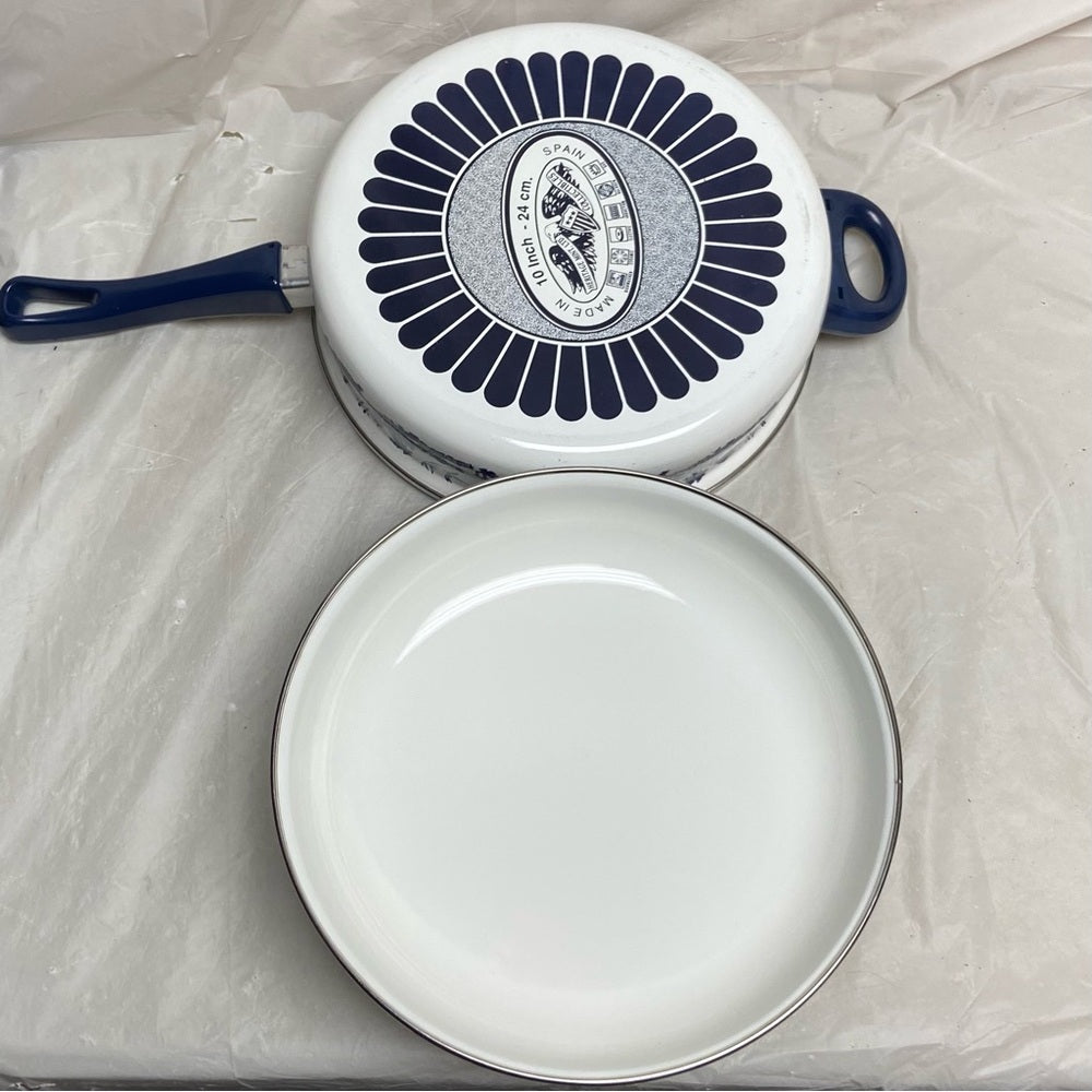 Heritage Mint, Blue Willow, Enamel, Large, Skillet with Lid 6in x 18in x 10in
