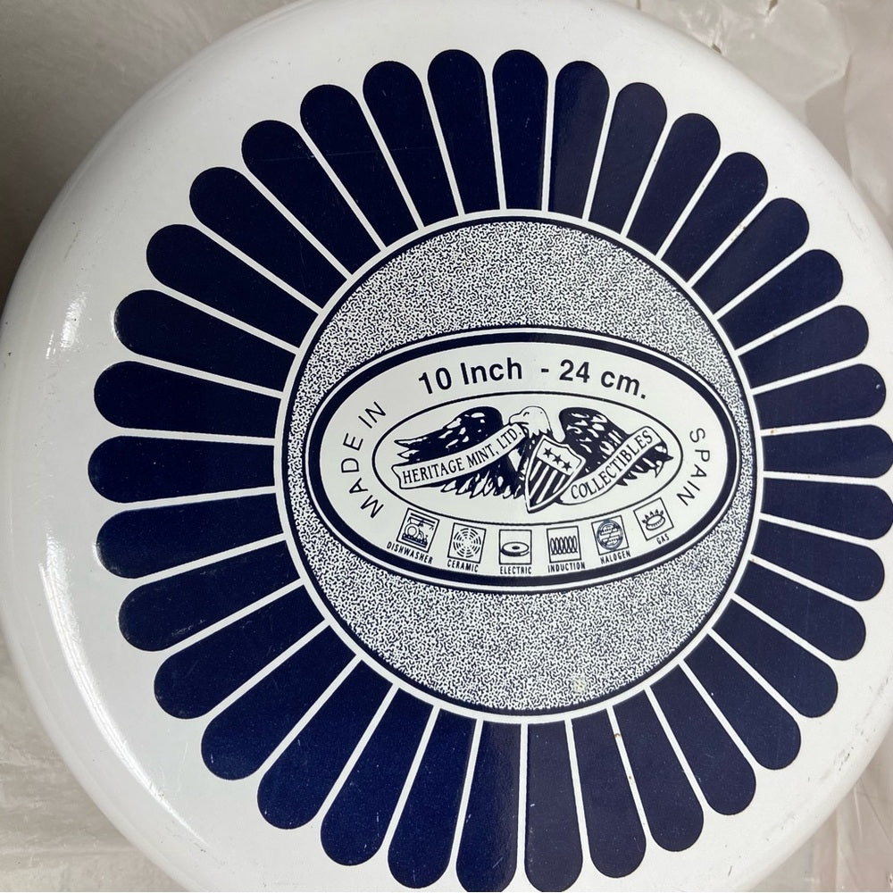Heritage Mint, Blue Willow, Enamel, Large, Skillet with Lid 6in x 18in x 10in
