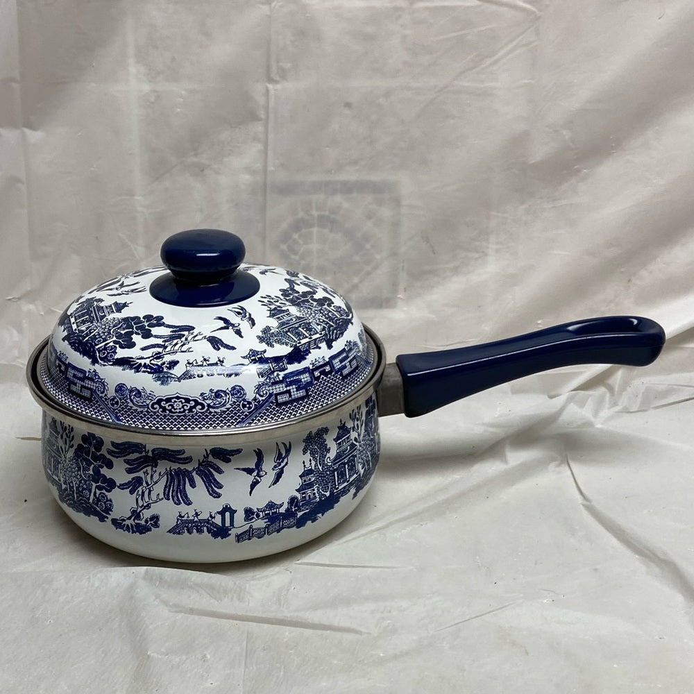 Heritage Mint, Blue Willow, Enamelware Cookware -Covered Sauce Pan (2Quarts)