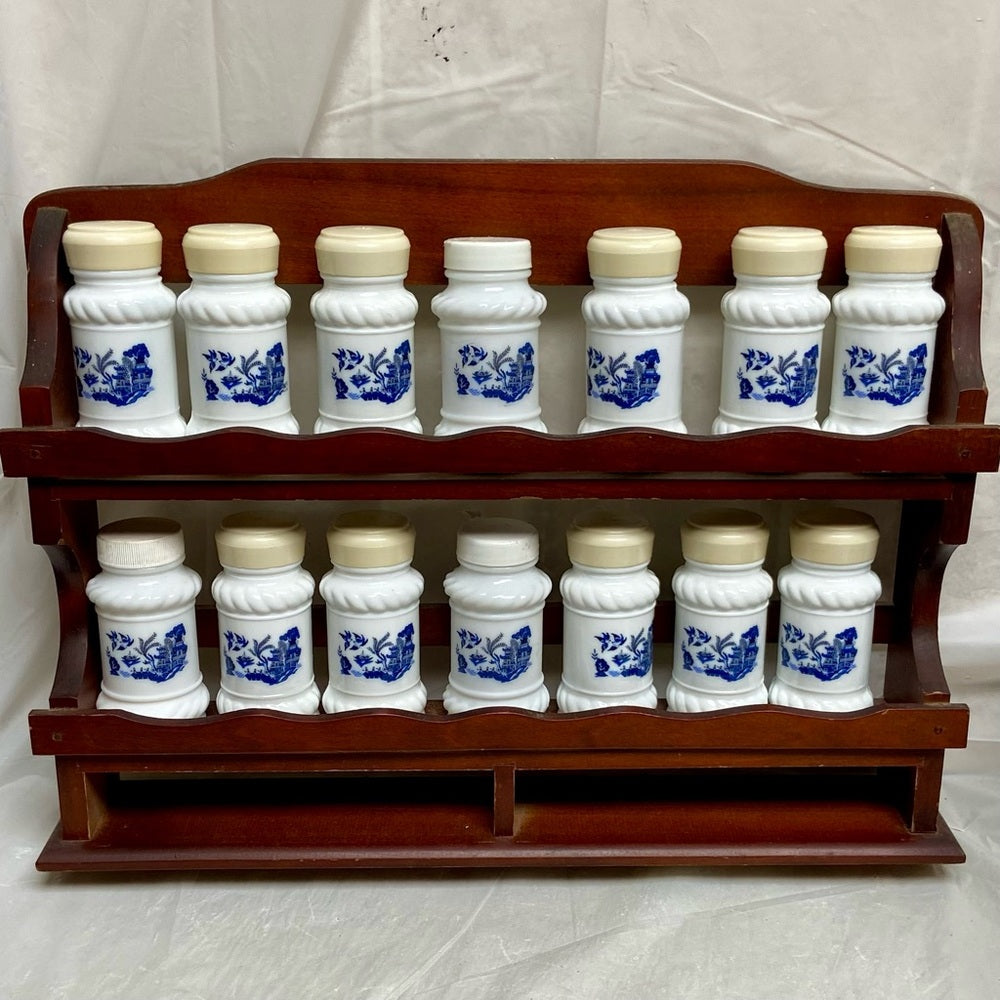 Vintage, Rare, Japan, 15pc Blue Willow Shaker Set with Wooden Rack