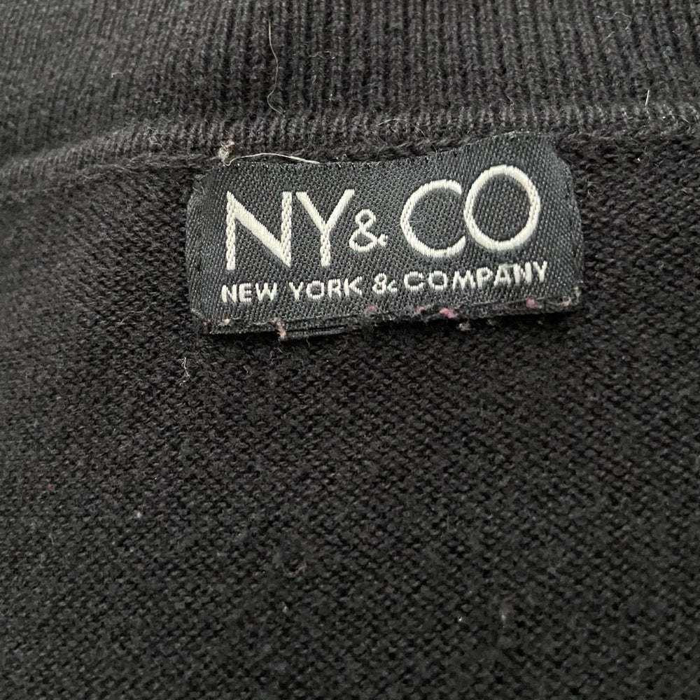 NY & Co. Black Short Sleeves Shirt (L)