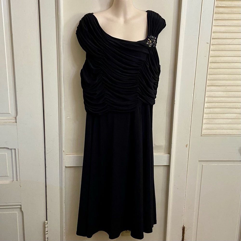 Collection Dressbarn Stretchy Black Lined Formal Dress (Woman 22)