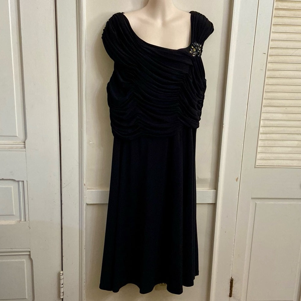 Collection Dressbarn Stretchy Black Lined Formal Dress (Woman 22)