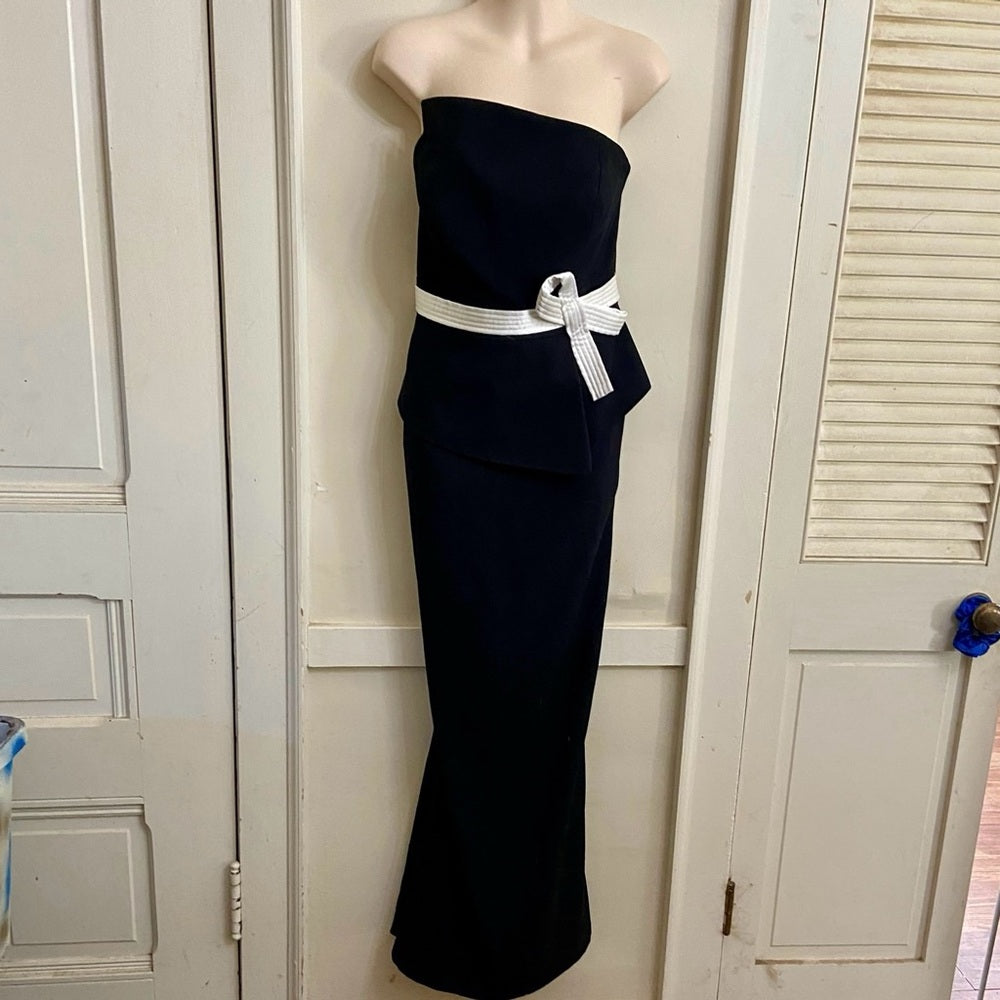 Elegant Black and White Lined Long Formal Dress (Size S-M)