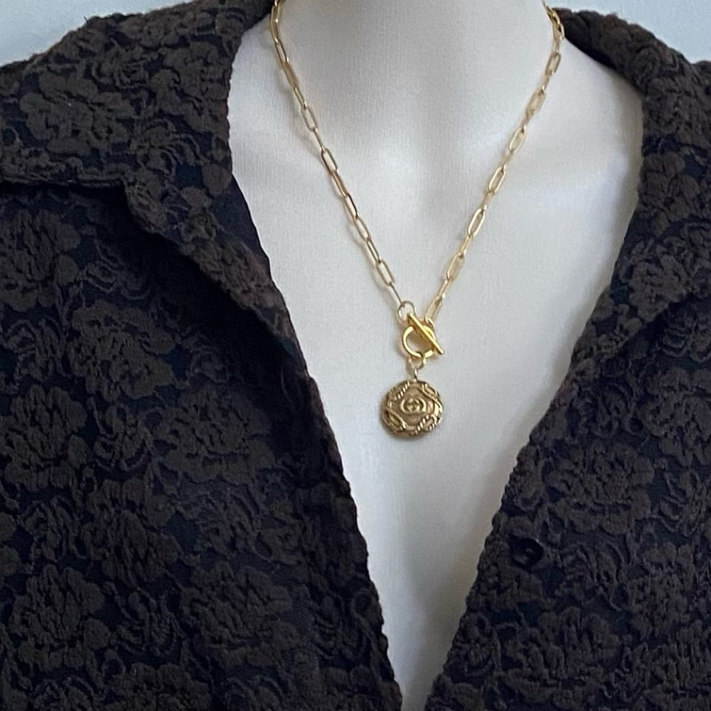 Vintage, Rare Gucci Gold Tone Charm with 18in Gold Plated Chain Necklace